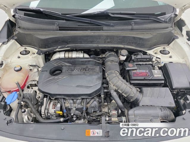 Kia Seltos 2022 — ფოტო 5/20