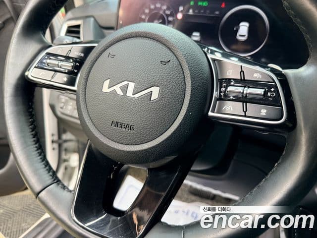 Kia Seltos 2024 — Şəkil 14/20