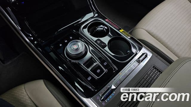 Kia Carnival 2022 — Şəkil 9/20