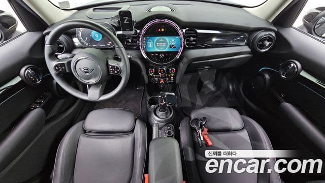 Mini Cooper 2023 — ფოტო 7/20