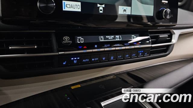Toyota Sienna 2024 — Photo 17/29