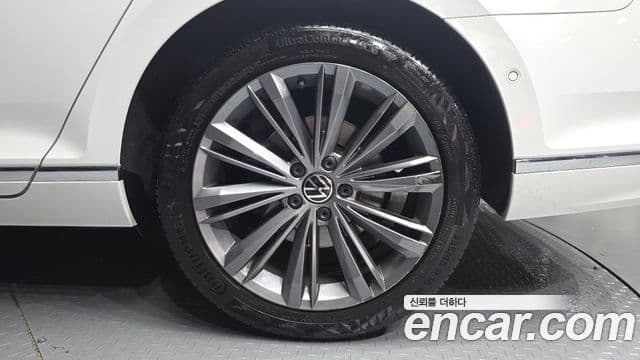 Volkswagen Passat GT 2021 — фото 5 из 20