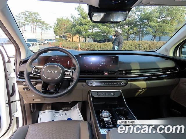 Kia Carnival 2024 — ფოტო 7/20