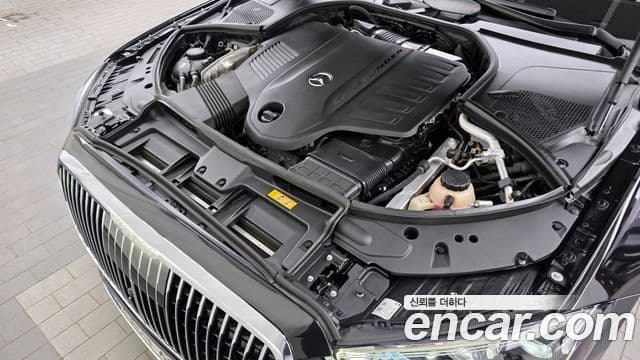 Mercedes-Benz S-Class 2021 — Photo 27/32
