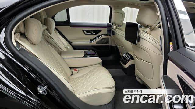 Mercedes-Benz S-Class 2021 — Photo 26/32