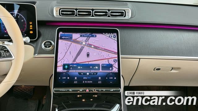 Mercedes-Benz S-Class 2021 — Photo 16/32