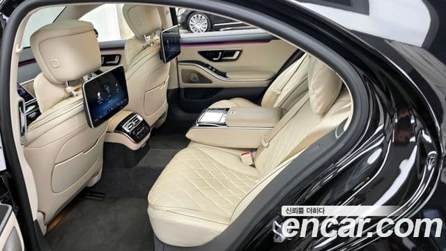 Mercedes-Benz S-Class 2021 — Photo 28/32
