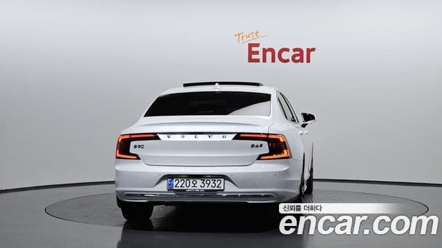 Volvo S90 2023 — ფოტო 4/20