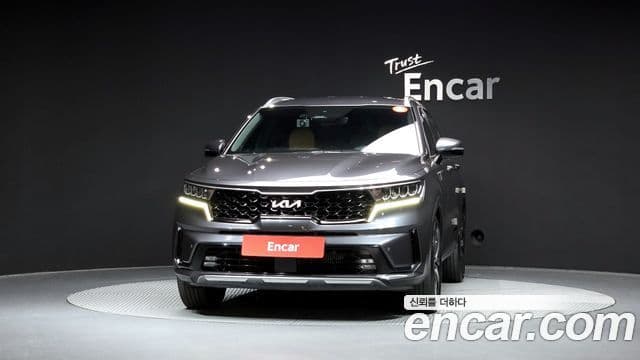 Kia Sorento 2023 — Фото 3/20