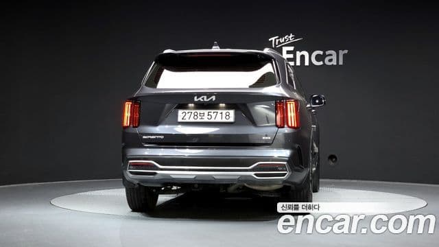 Kia Sorento 2023 — Фото 4/20