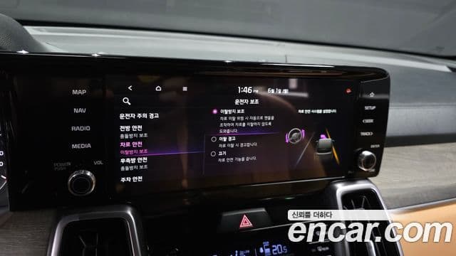 Kia Sorento 2023 — Фото 16/20