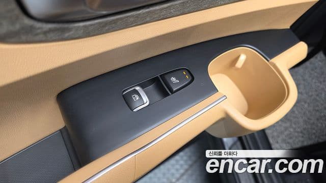 Kia Sorento 2023 — Фото 19/20