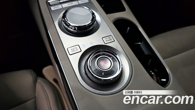 Genesis GV70 2021 — Şəkil 9/20