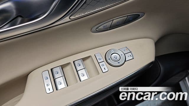 Genesis GV70 2021 — Şəkil 19/20