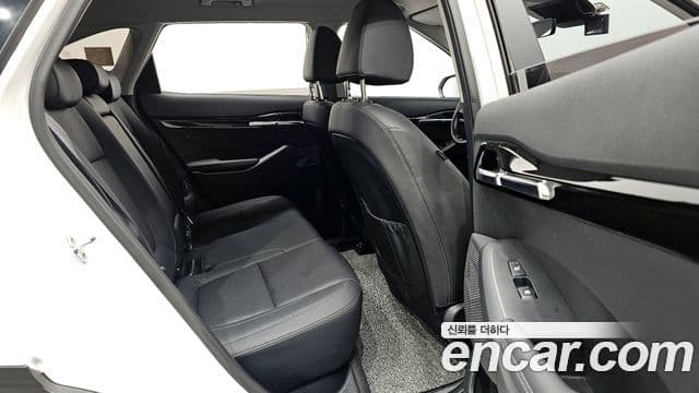 Kia Seltos 2021 — ფოტო 12/20
