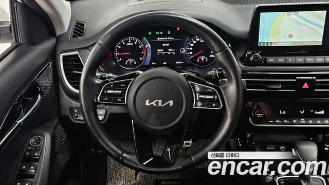 Kia Seltos 2021 — ფოტო 14/20