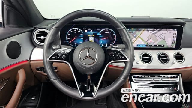 Mercedes-Benz E-Class 2021 — Фото 13/20