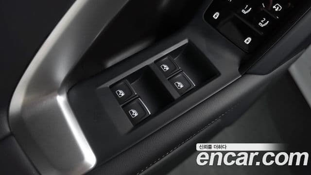 Audi Q5 2025 — Photo 8/34