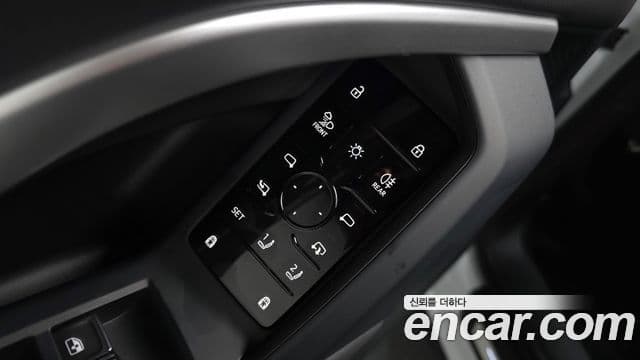 Audi Q5 2025 — Photo 12/34