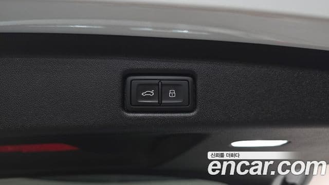 Audi Q5 2025 — Photo 27/34