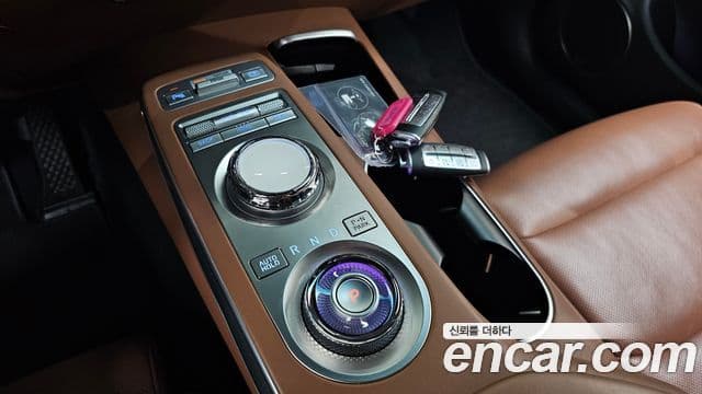 Genesis GV70 2021 — ფოტო 9/20