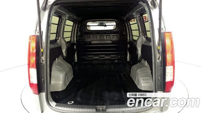 Hyundai Staria 2023 — Şəkil 18/20