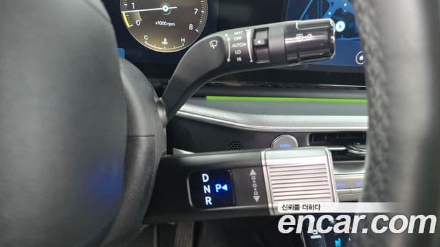 Hyundai Grandeur 2023 — ფოტო 9/20