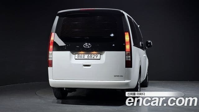 Hyundai Staria 2021 — Фото 4/20
