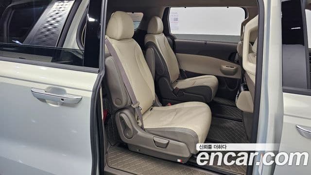 Kia Carnival 2025 — ფოტო 11/20