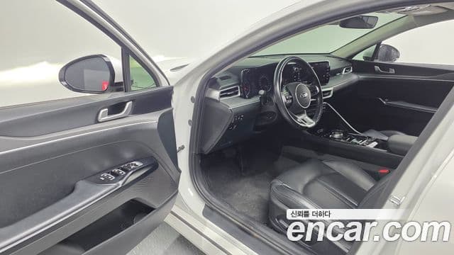 Kia K5 2020 — Şəkil 10/20