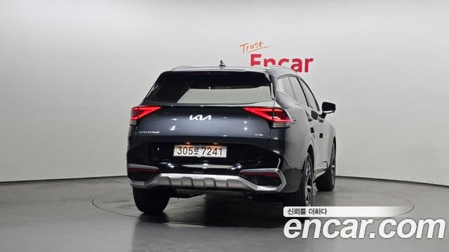 Kia Sportage 2023 — ფოტო 4/20