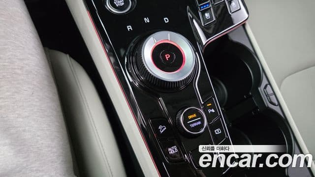Kia Sportage 2023 — ფოტო 9/20