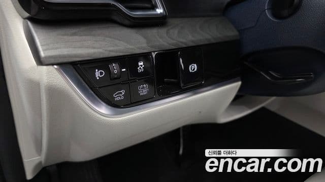 Kia Sportage 2023 — ფოტო 14/20