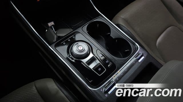 Kia Carnival 2024 — Şəkil 7/20
