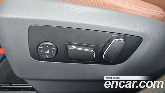 BMW 5 Series 2025 — Фото 17/20