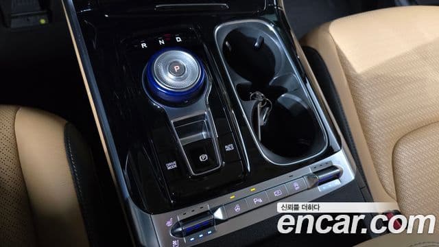 Kia Carnival 2020 — фото 9 из 20