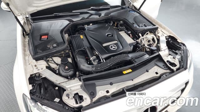 Mercedes-Benz E-Class 2018 — ფოტო 6/20