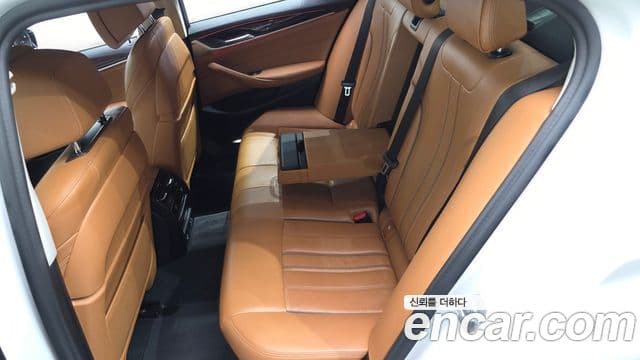 BMW 5 Series 2020 — ფოტო 12/20