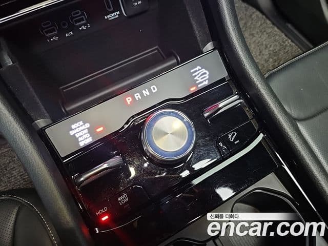 Jeep Grand Cherokee 2022 — ფოტო 7/20