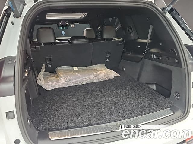 Jeep Grand Cherokee 2022 — ფოტო 19/20
