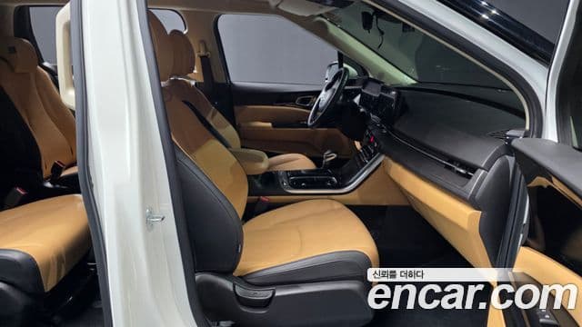 Kia Carnival 2022 — ფოტო 11/20