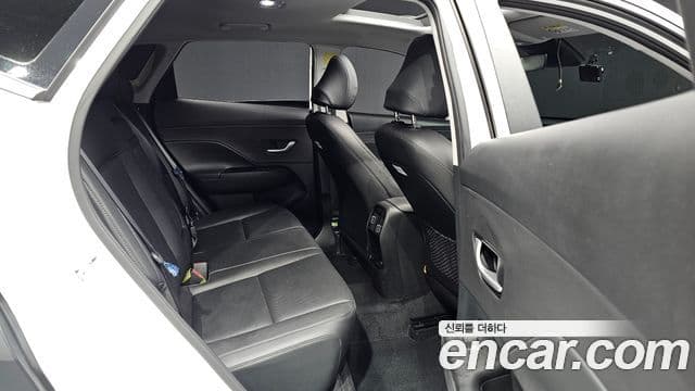 Hyundai Kona 2023 — фото 12 из 20
