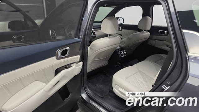 Kia Sorento 2023 — Şəkil 11/20