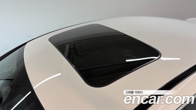 Mercedes-Benz AMG GT 2025 — ფოტო 13/20