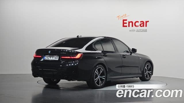 BMW 3 Series 2024 — фото 2 из 20