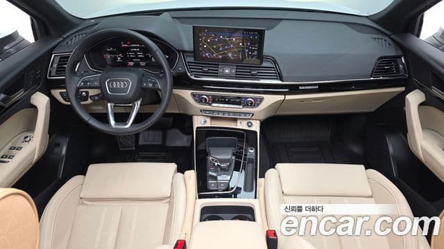 Audi Q5 2022 — Şəkil 10/20
