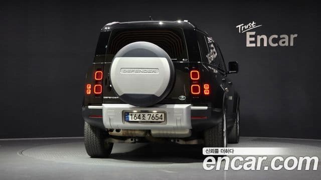 Land Rover Defender 2022 — ფოტო 4/20