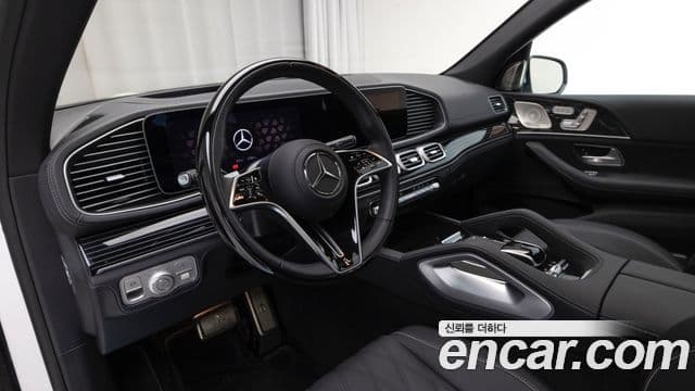 Mercedes-Benz GLS-Class 2025 — ფოტო 13/20