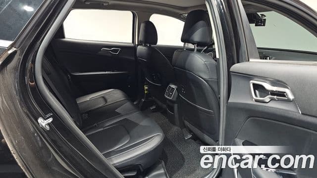 Kia Sportage 2023 — Şəkil 10/20