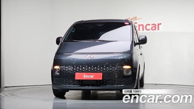 Hyundai Staria 2023 — Фото 3/20
